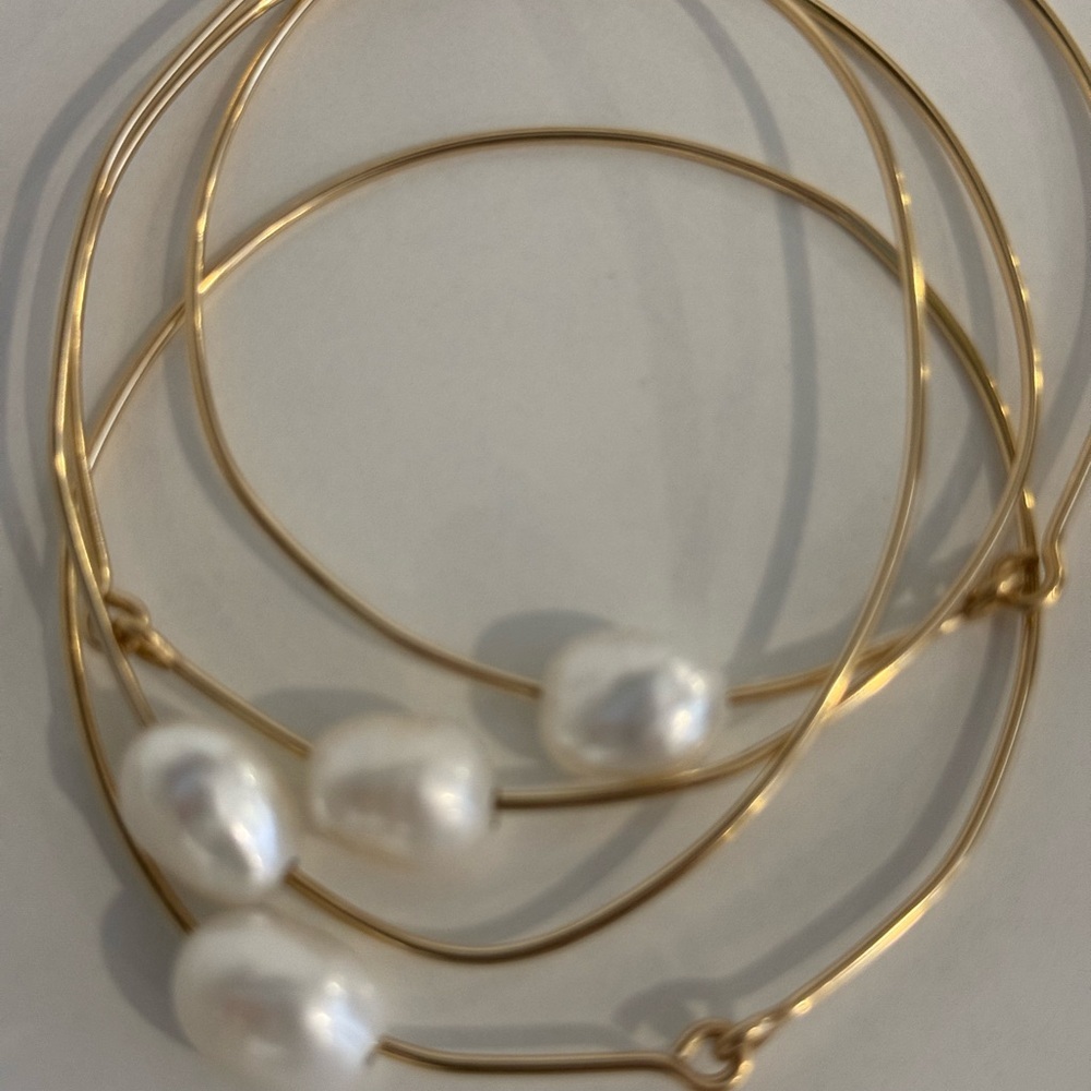 Very Allegra set of 4 gold bangles with freshwater pearls, size S: PRICE FIRM - Picture 3 of 5